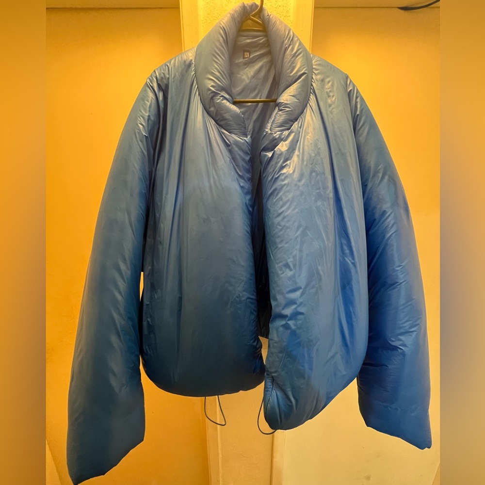 Yeezy puffer jacket. Size L for sale still in mint condition! Only worn twice.